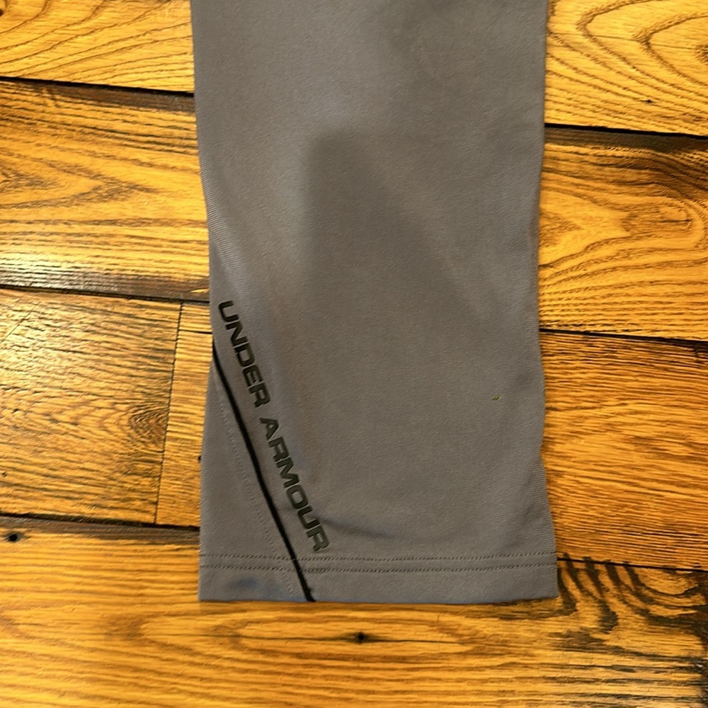 UNDER ARMOUR LOOSE FIT GREY MENS ATHLETIC PANTS WITH BLACK PIPING SIZE SMALL - Picture 4 of 9